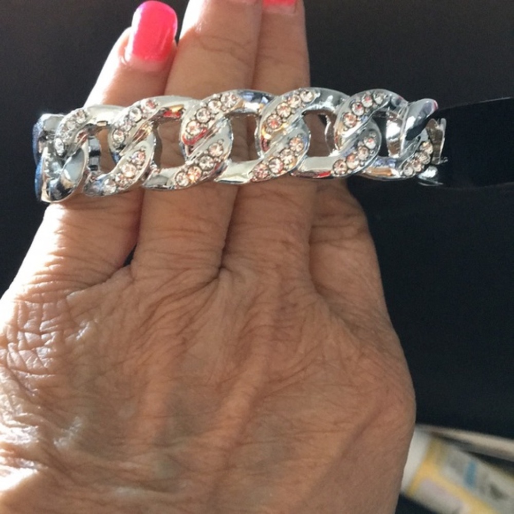 Guess Pave Crystal Thick Link Bracelet w Toggle & G on Pink Charm w crystals